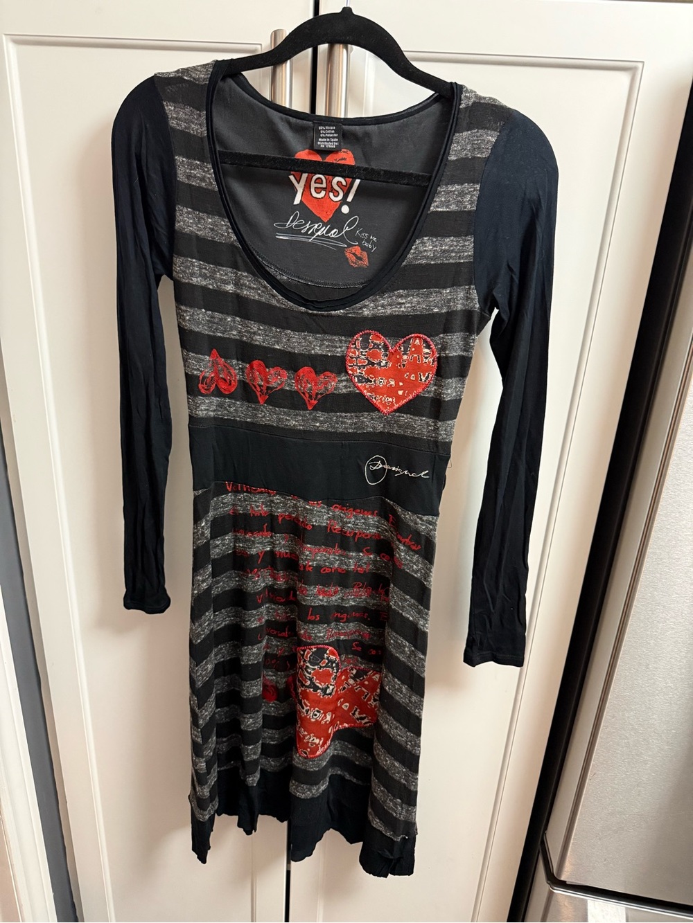 Desigual “Juana – Kiss Me Baby” Dress